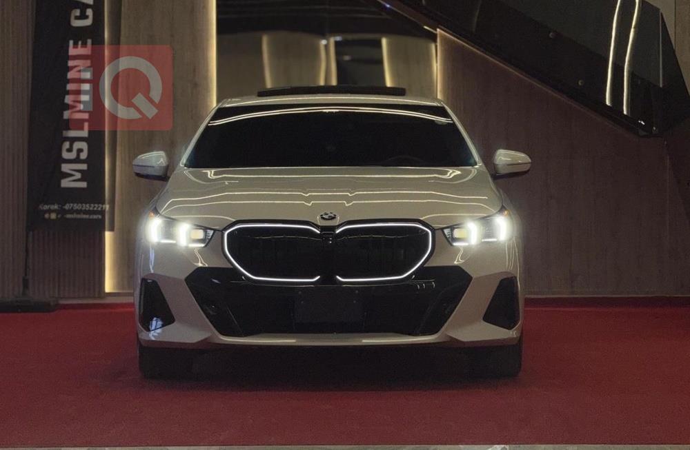 بی ئێم دەبڵیو سیریەس 5